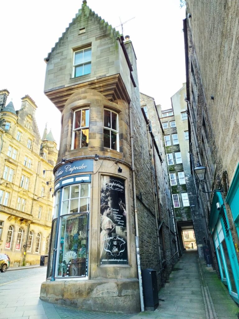 eab94fb8-0963-4360-a7a7-e23ea720d275